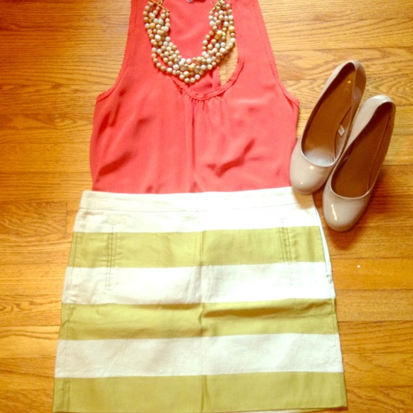 Stunning striped mini skirt