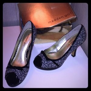 Madden Girl Black/Ivory Peep Toe Pumps