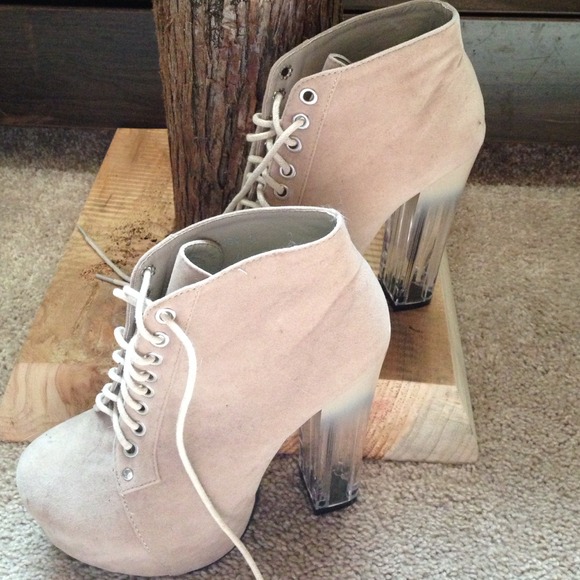 Beige lita style lace up booties with clear heel💖