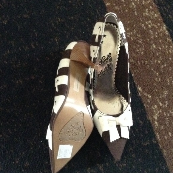 Heels from the buckle store - Picture 2 of 3