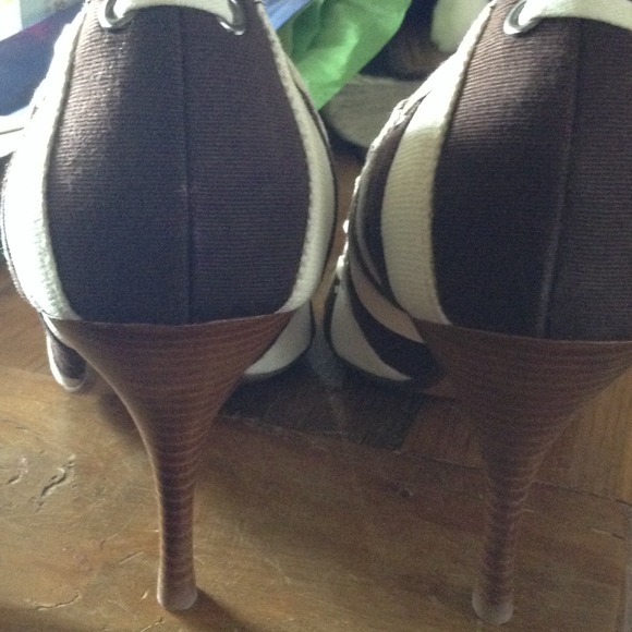 Heels from the buckle store - Picture 3 of 3