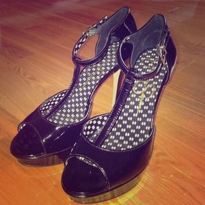 Jessica Simpson heels