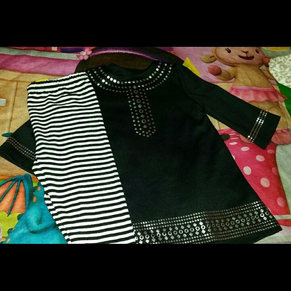 SOLD Toddler Girl's Nicole Miller Set Size 24M