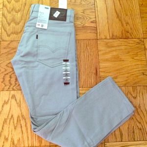 NWT Mens Levi jeans - price drop tonight only!