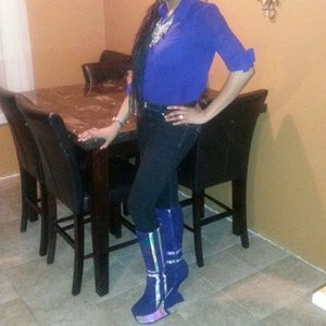 Royal blue heeless boots