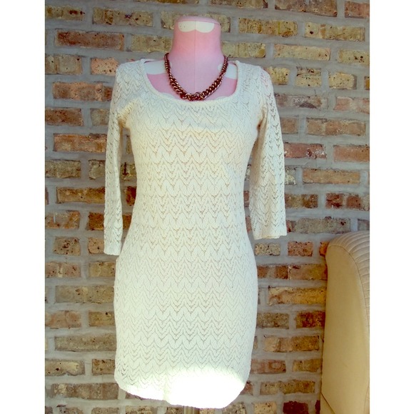 Forever 21 Dresses & Skirts - Forever 21 lace cream dress✨