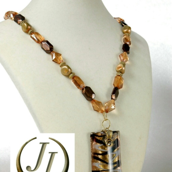 Jewelry - Bronze necklace