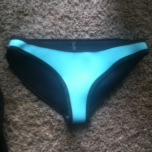 Triangl bikini dupe