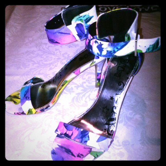 Floral open toe sandals - Picture 1 of 4