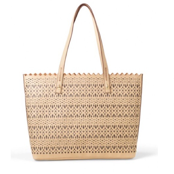PRICE DROP! THE COVETED STELLA & DOT AVALON TOTE