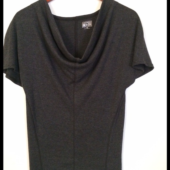 Grey top  from converse 💋