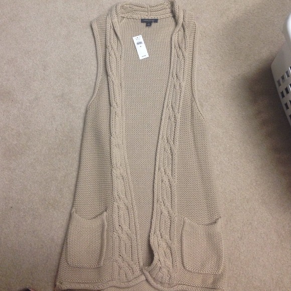 NWT Banana Republic Sweater vest