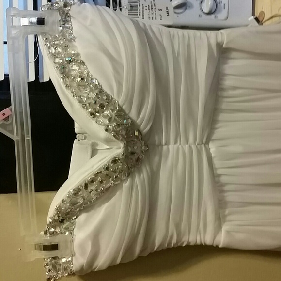 Dress - Picture 2 of 4