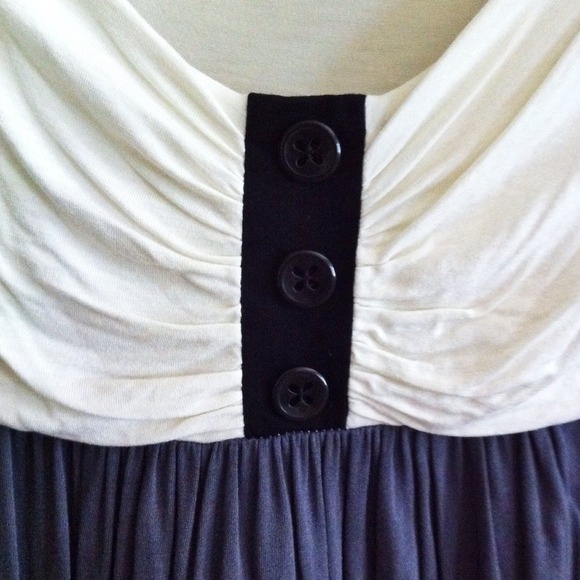 Colorblock dress - Picture 3 of 3