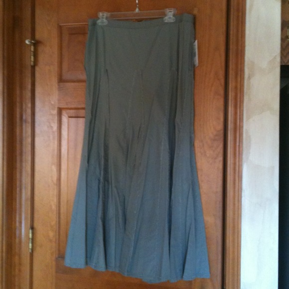 Maxi Skirt - Picture 4 of 4