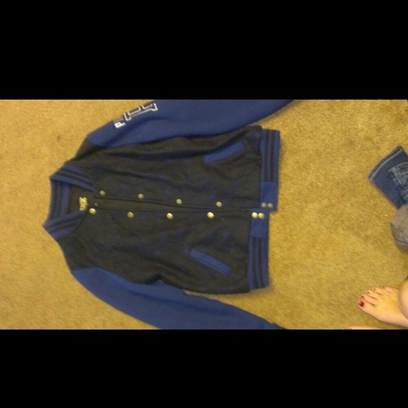 VS pink jacket!