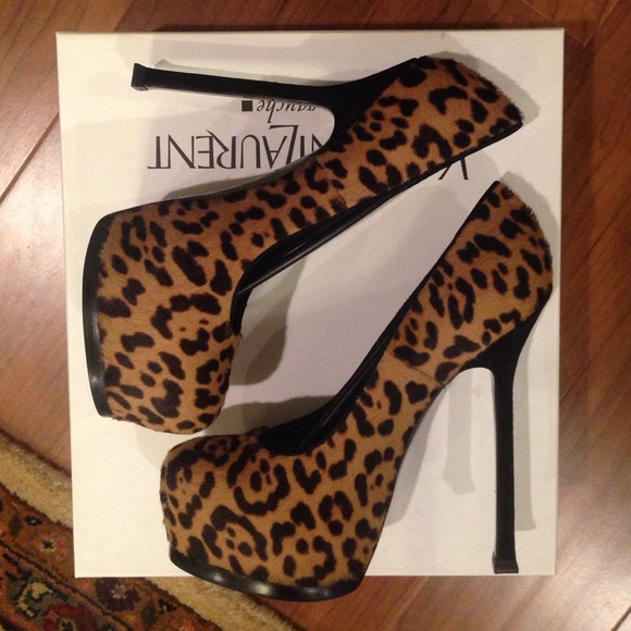 ❌SOLD❌ AUTHENTIC Saint Laurent Tribute Pumps - Picture 4 of 4