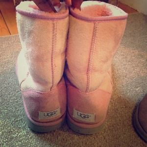 Low pink ugg boots