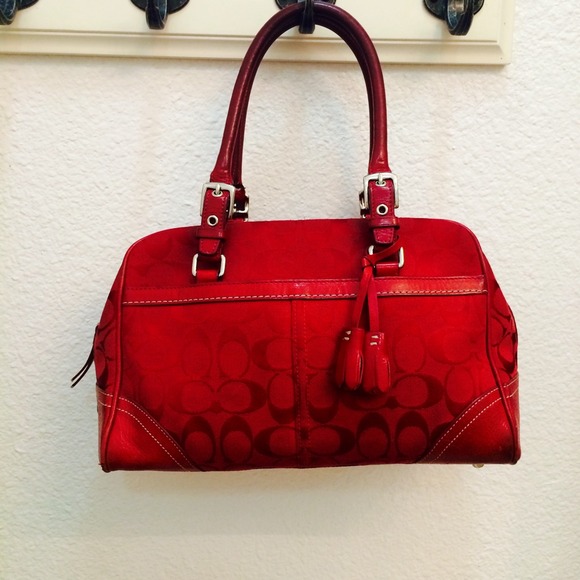 Red Coach handbag - Picture 2 of 4
