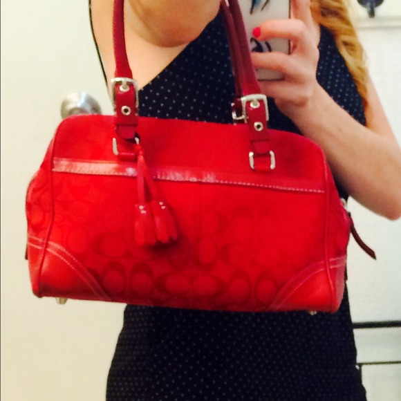 Red Coach handbag - Picture 3 of 4