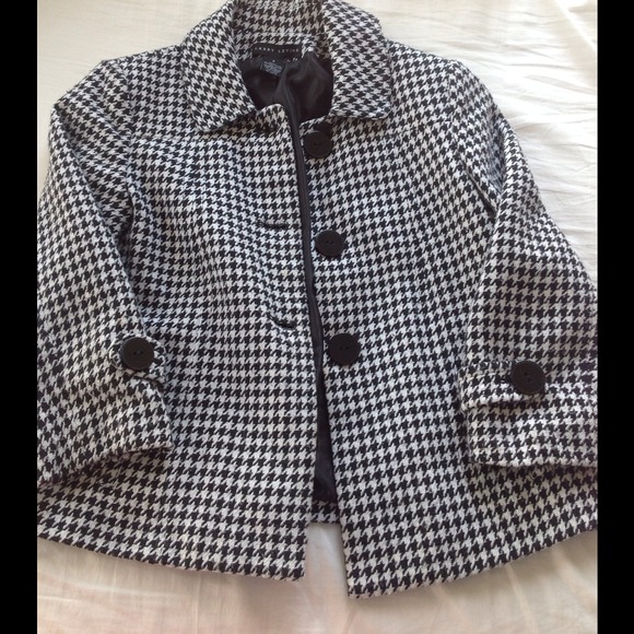 ❌❌SOLD❌❌ Cropped houndstooth jacket