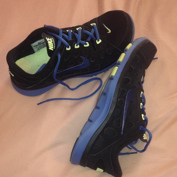 Nike shoes FINAL SALE!