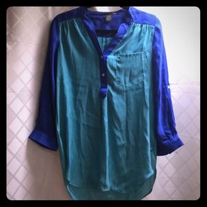 Two-tone blue blouse