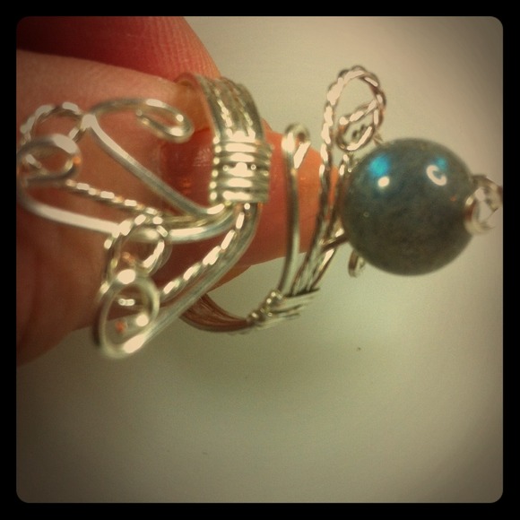 Sterling silverplated Labradorite 20ga. wire ring