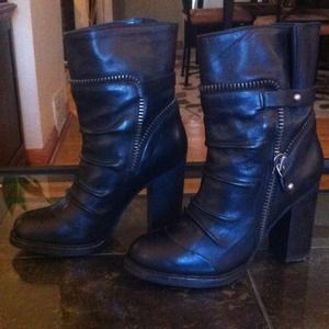 Price Cut ✂️ ❤️ BCBGeneration Leather boots.