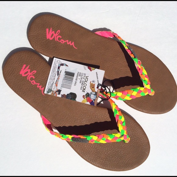 NWT Volcom Sandals