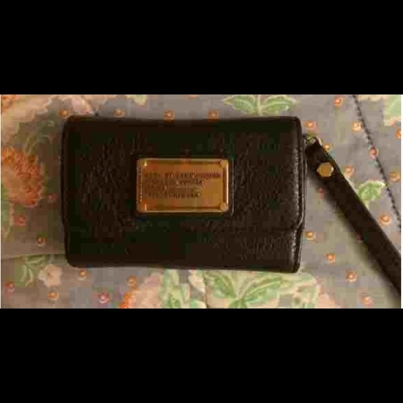 Marc Jacobs iphone wallet holder carrier