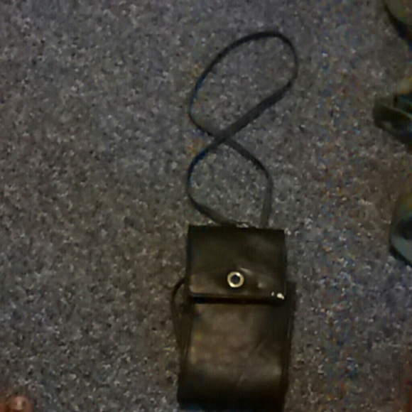 Small shoulder wallet