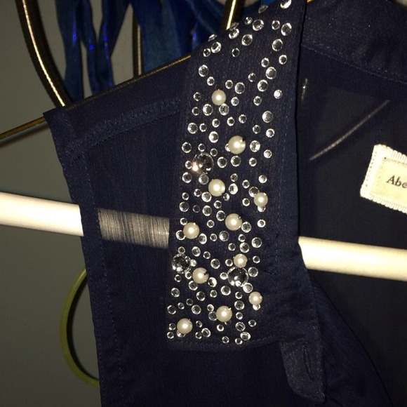 NWT Abercrombie Sheer button up collared shirt - Picture 2 of 3