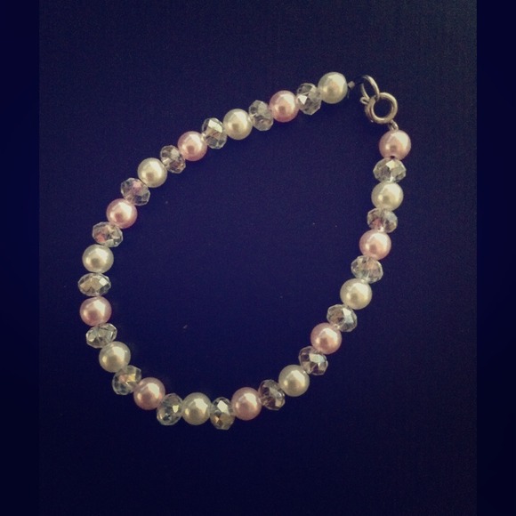 Pearl bracelet