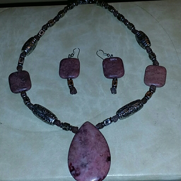 Rhodonite Gemstones