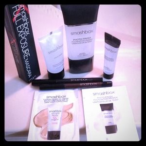 Smash box products holding