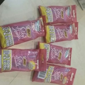 6 bic silky touch razor
