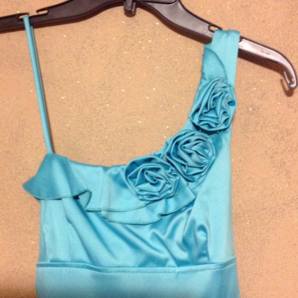 Charlotte Russe Aqua Party/Prom Dress NEW - Picture 3 of 3