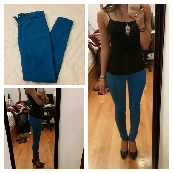 Bundle! 2 pairs of forever 21 color denim :)