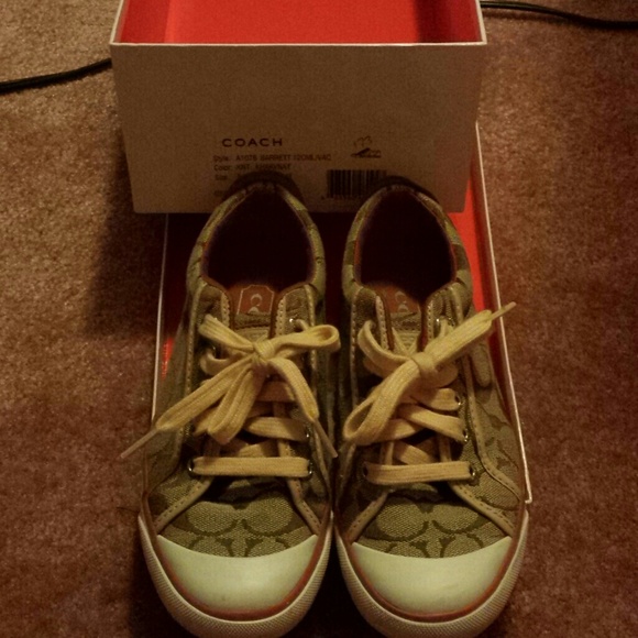 Coach Barrett shoe sz 5