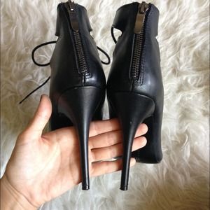 Chinese Laundry Shoes - Chinese Laundry Lace Up Heels Chinese Laundry Shoes - Chinese Laundry Lace Up Heels