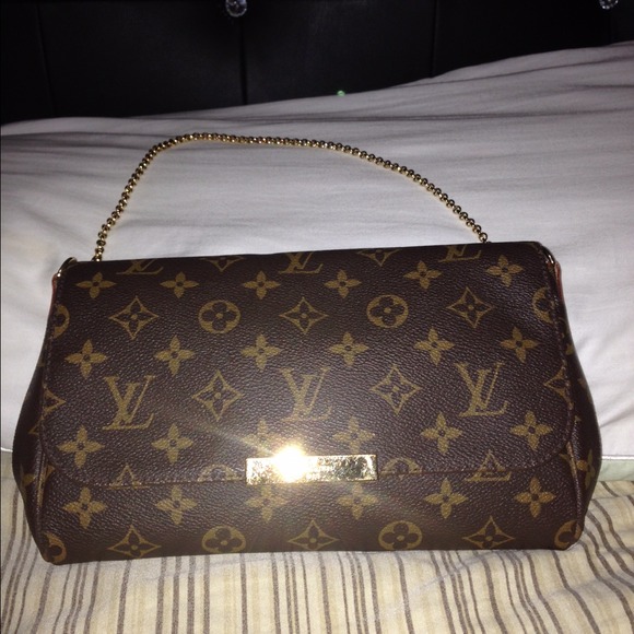 🎉SOLD ON TRADESY🎉 Louis Vuitton favorite mm