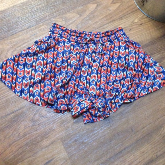 Wide leg flowy shorts