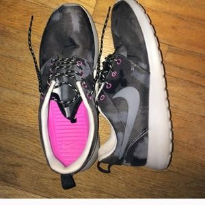 Camo Nike Roshe Runs