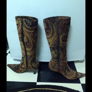 Paisley boots size 8