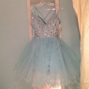 Prom/homecoming dress, size 4, light blue