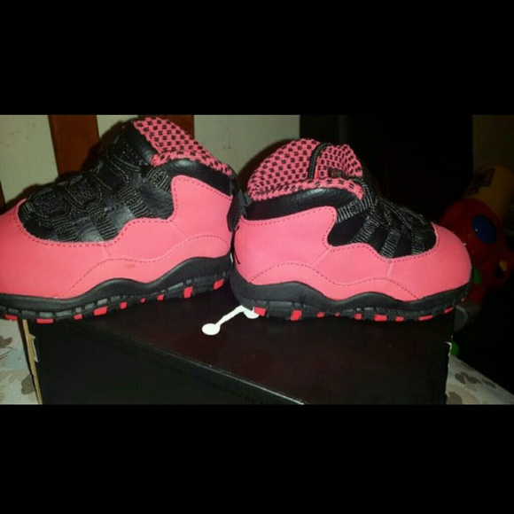 SOLDDDDD Jordan retro 10s toddler - Picture 4 of 4