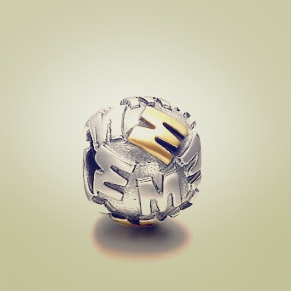 Pandora Charm "M"