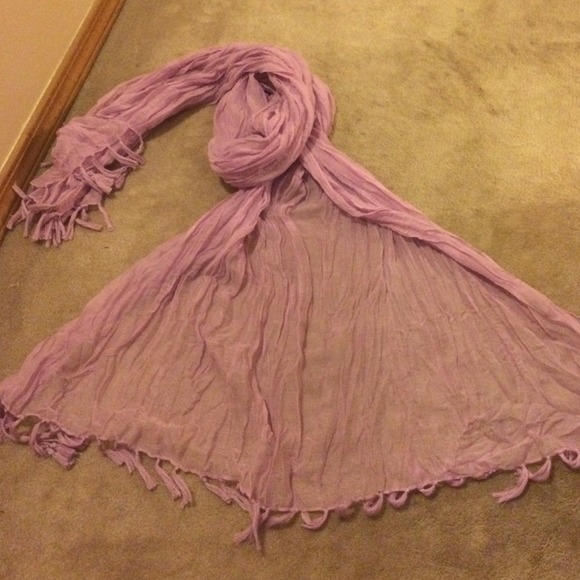 Light purple scarf - Picture 2 of 2