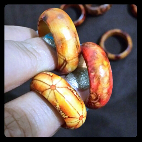 FREE Wooden ring with purchase from my closet 😆🙌